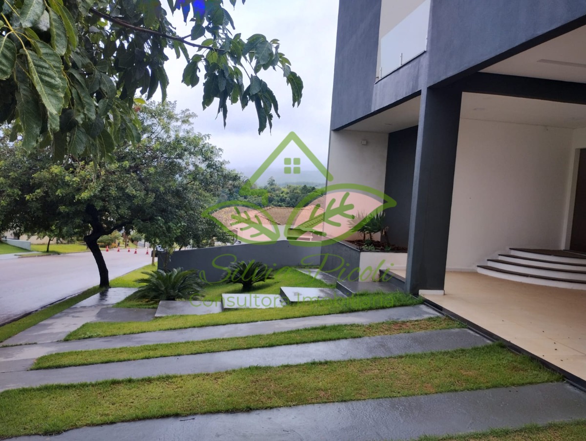 Casa de Condomínio à venda com 4 quartos, 250m² - Foto 2